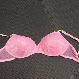 PINK Victoria's Secret Lace Bra in Soft Pink